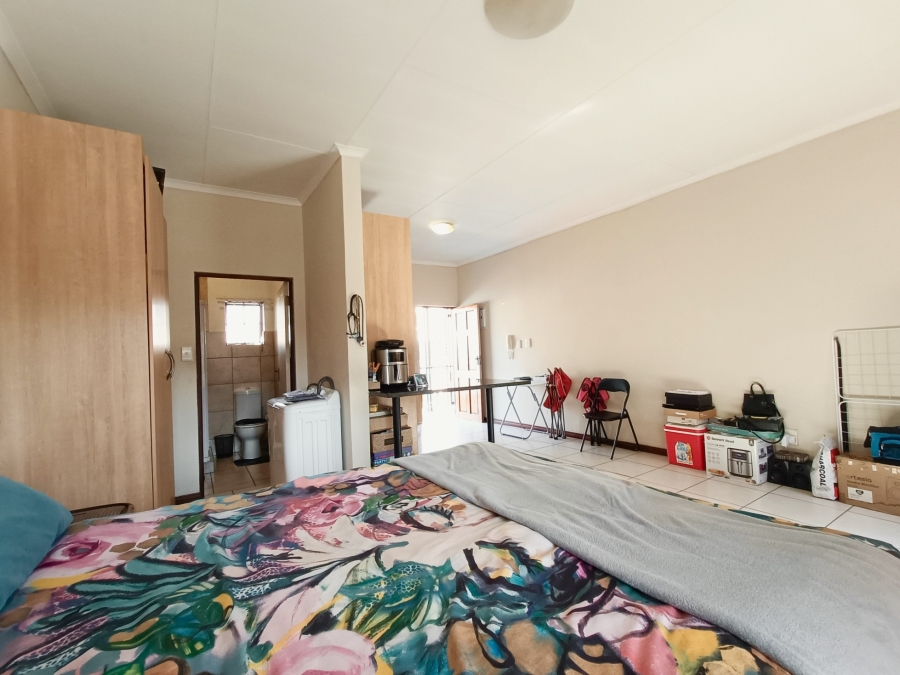 1 Bedroom Property for Sale in Die Bult North West